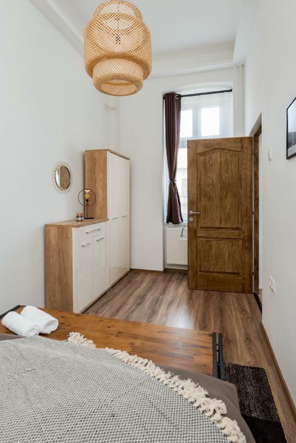 Central Kira Apartment Budapest Kültér fotó